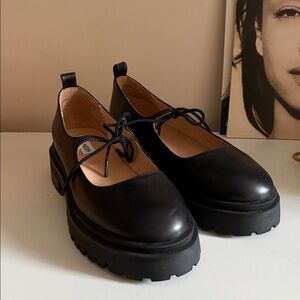 Steve Madden Lace up Flats